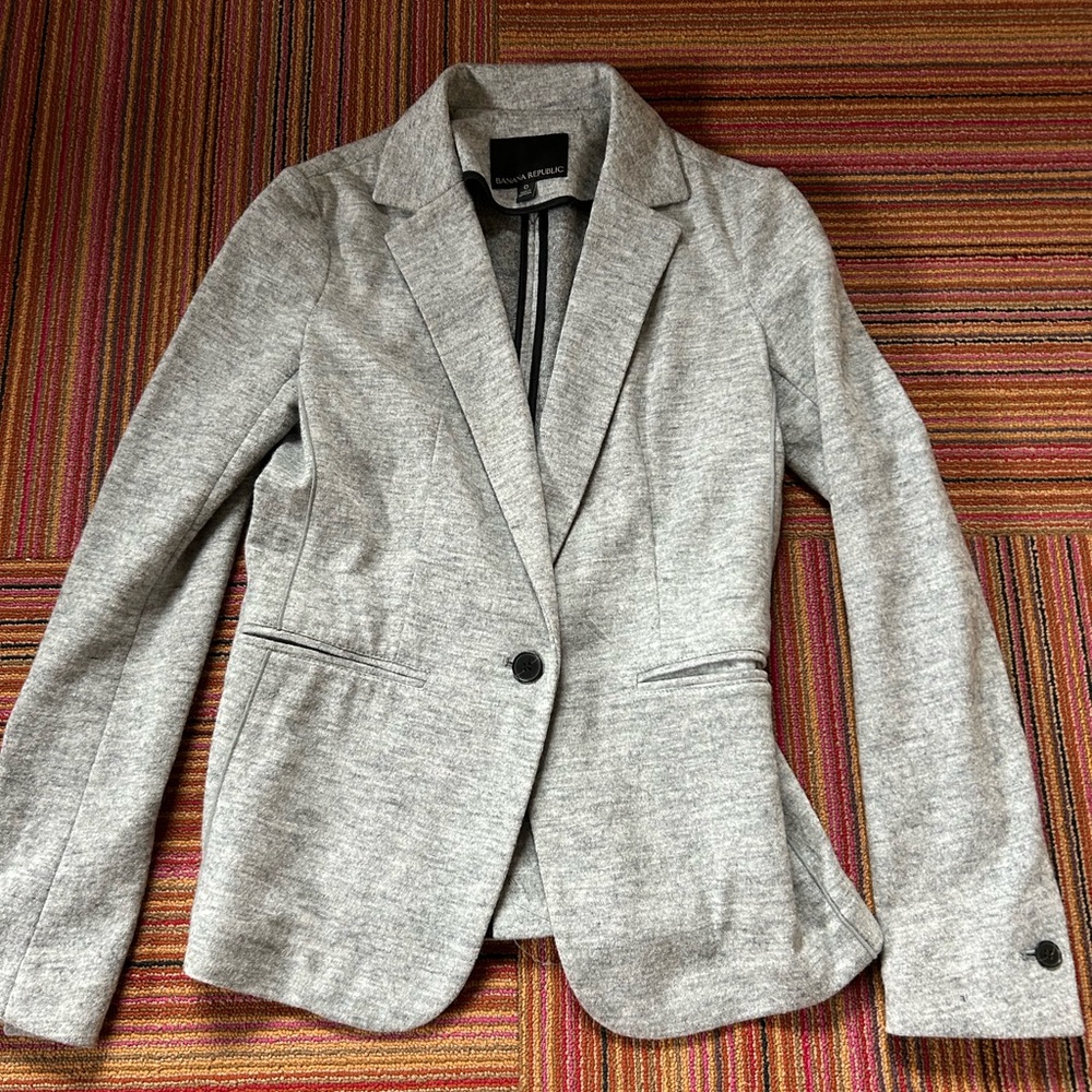Banana Republic Grey Single-Button wool Blazer – Size 0